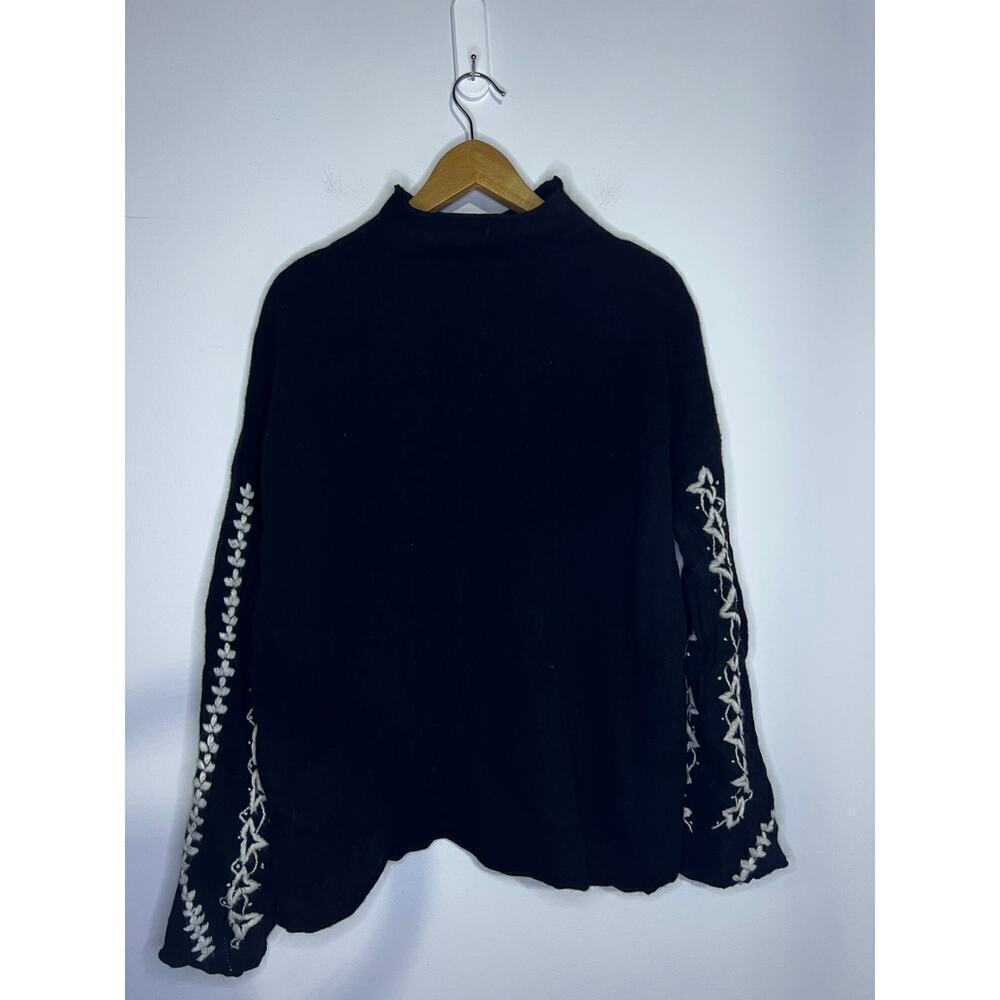 FRENCH CONNECTION Ella Embroidered Pattern sweater, black and white - Picture 3 of 8